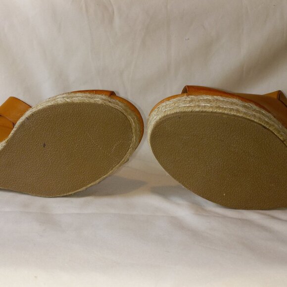 Peep-toe Espadrille - Picture 5 of 9